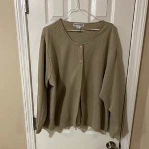 Passports Plus button up sweater! Tan color 3X😍
